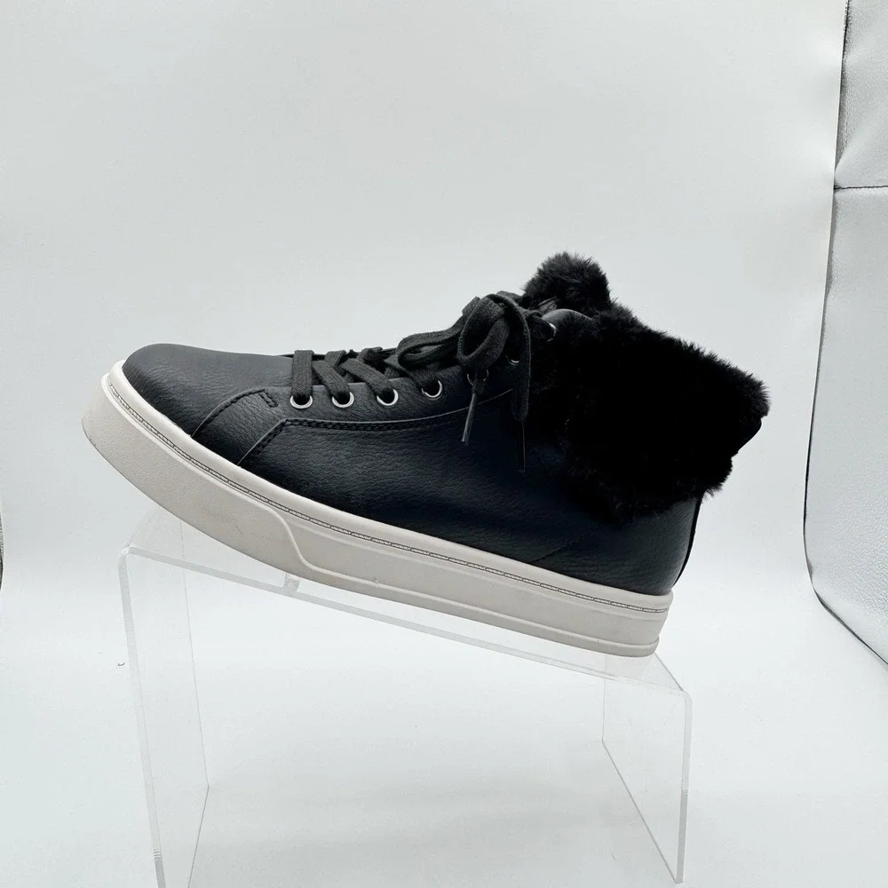 Koolaburra by UGG Women's Sundell Fuzz Chukka Size 7 Black